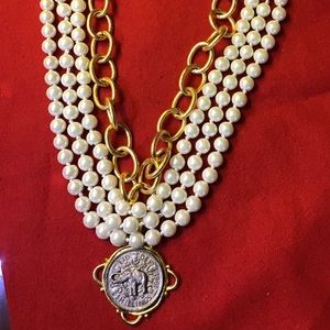 Susan Shaw elephant & pearl themed necklace